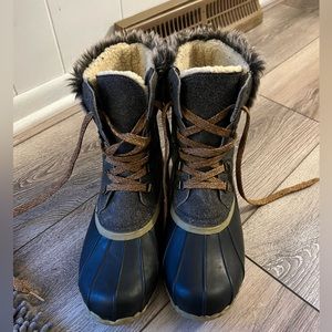 Sporto duck boot size 9